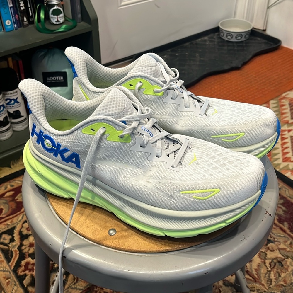 Hoka Clifton 9 - used - men’s 10.5 - 262 miles run on them